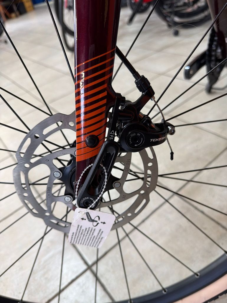 Used Ridley Kalazy - Shimano Sora 2x9 Mechanical Disc brake 2024 2024 Road & Gravel, Red — image 8 of 9