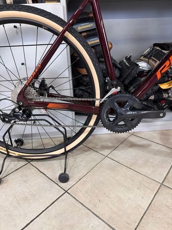 Used Ridley Kalazy - Shimano Sora 2x9 Mechanical Disc brake 2024 2024 Road & Gravel, Red — image 3 of 9