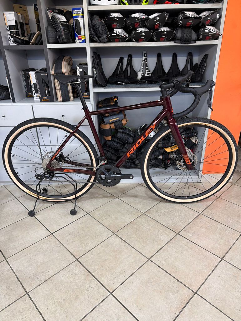 Used Ridley Kalazy - Shimano Sora 2x9 Mechanical Disc brake 2024 2024 Road & Gravel, Red — image 1 of 9