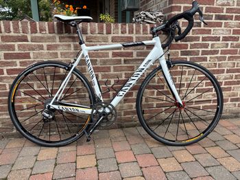 Used Canyon CF SLX 9.0 CT 2010 Road & Gravel, Weiß — image 2 of 7