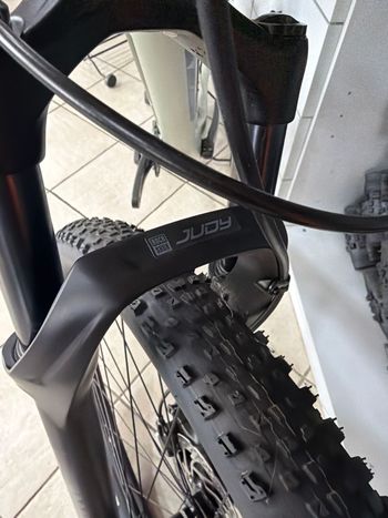 Used KTM MYROON PRO 2024 2024 Mountainbike, Gris claro — image 7 of 9
