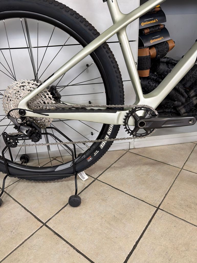Used KTM MYROON PRO 2024 2024 Mountainbike, Gris claro — image 3 of 9