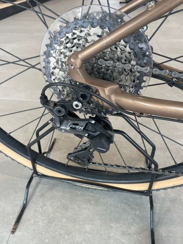 GT eGrade Bolt 2024 2024 Road & Gravel d'occasion — image 3 sur 5