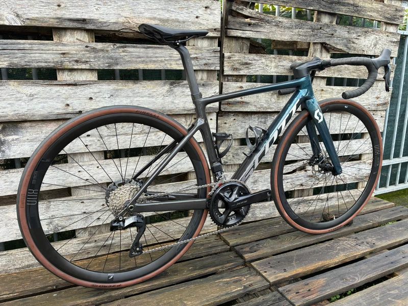 Gebrauchtes Scott Addict Shimano 105 Di2 2023 Road & Gravel, Blau — Bild 4 von 6