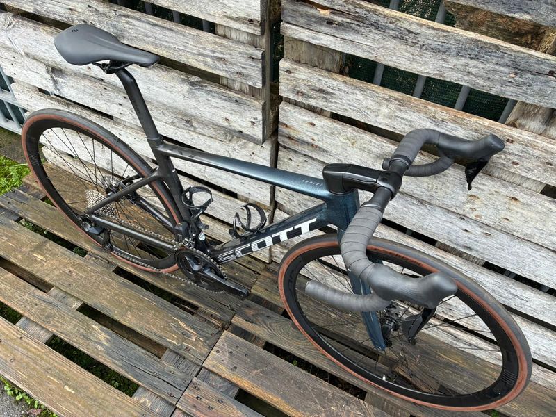 Gebrauchtes Scott Addict Shimano 105 Di2 2023 Road & Gravel, Blau — Bild 6 von 6