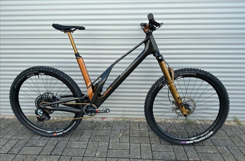 Used UNNO DASH Race S3 2023 Frameset 2023 Mountainbike, Black, 29 — image 1 of 3