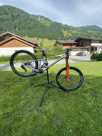 Gebrauchtes Mondraker Summum Shimano SLX 2023 Mountainbike, Hellgrau — Bild 3 von 3