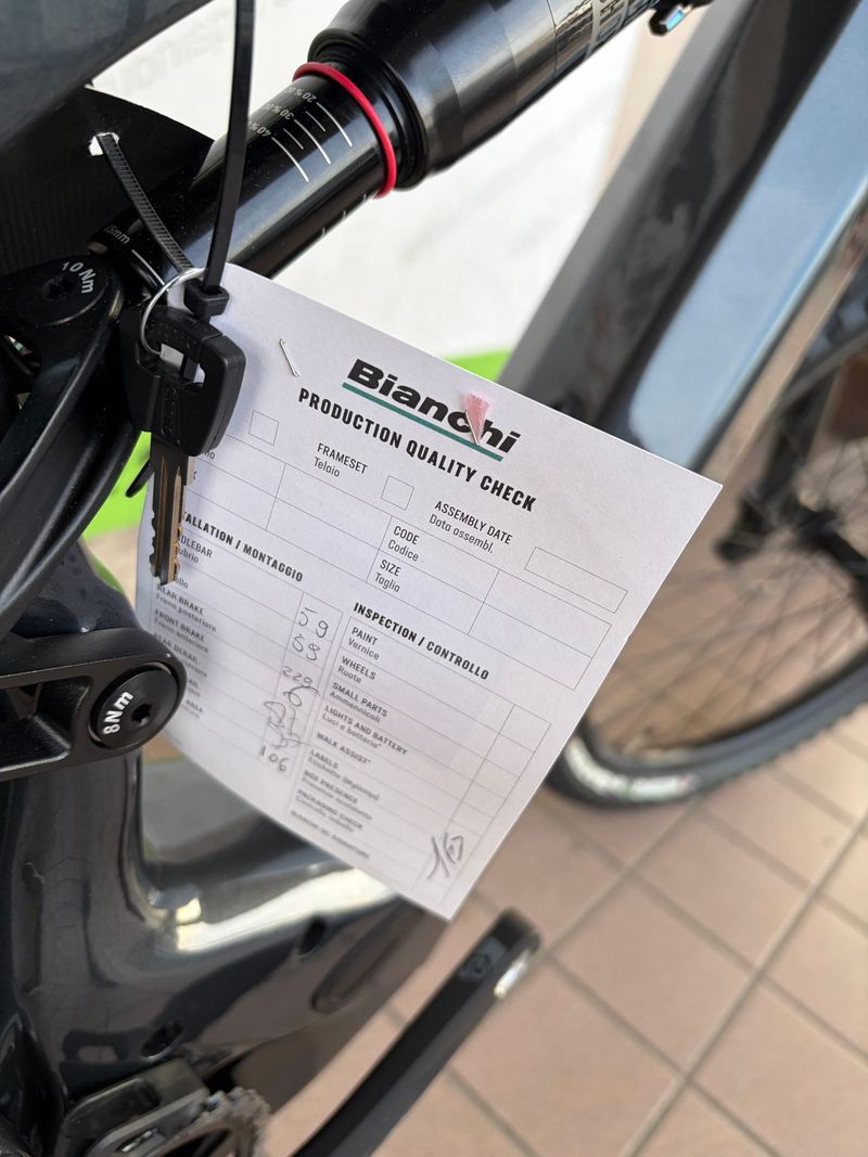 Käytetty Bianchi e-Vertic FX Pro SX 2025 2025 Mountainbike — kuva 7 / 8