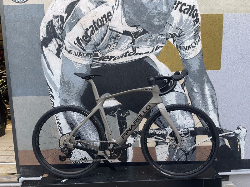 Used Pinarello GREVIL F5 - SHIMANO GRX 610 2025 2025 Road & Gravel