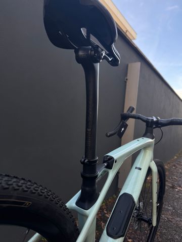 Used Specialized Diverge STR Comp 2024 2024 Road & Gravel, Green — image 5 of 9