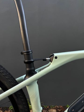 Used Specialized Diverge STR Comp 2024 2024 Road & Gravel, Green — image 6 of 9