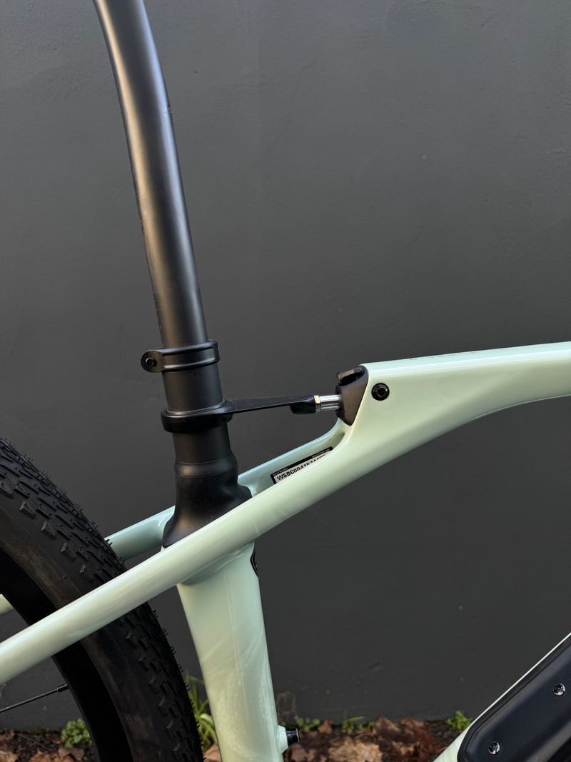 Used Specialized Diverge STR Comp 2024 2024 Road & Gravel, Green — image 6 of 9