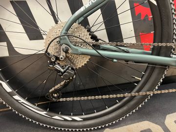Gebrauchtes Lee Cougan Nitro Mtb 2024 Mountainbike, Grün — Bild 4 von 6