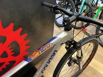 Gebrauchtes Lee Cougan Nitro Mtb 2023 Mountainbike, Weiß — Bild 5 von 6