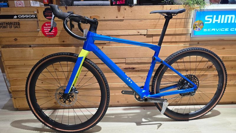 Used BMC URS 01 TWO 2023 2023 Road & Gravel, Blue — image 2 of 4