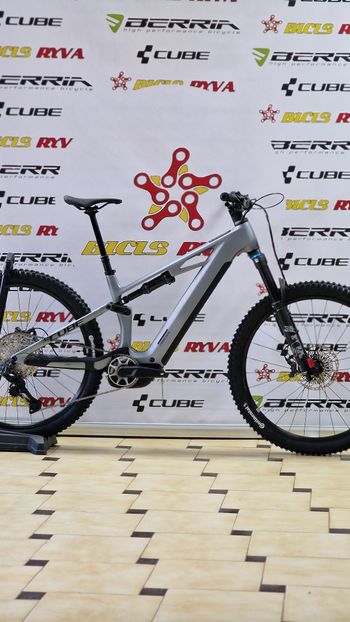 CUBE, STEREO HYBRID ONE44 HPC, SLX EVO 800 2026