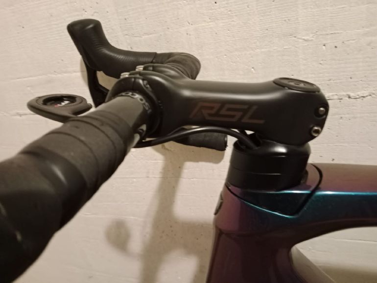 Used Trek Émonda SLR 7 eTap 2022 2022 Road & Gravel, Violett — image 9 of 17