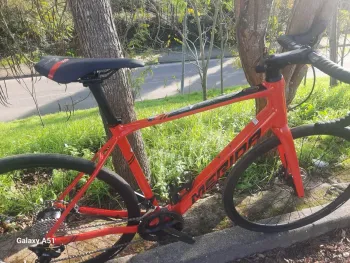 Used Merida eSCULTURA 400 2025 2025 Road & Gravel, Rosso — image 2 of 5