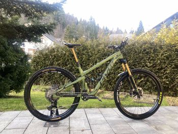 Pivot, Switchblade Frameset