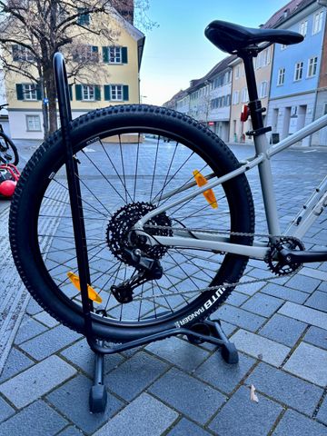 Used Cannondale Trail 1 2026 2026 Mountainbike, Light Gray, 27.5 — image 2 of 3