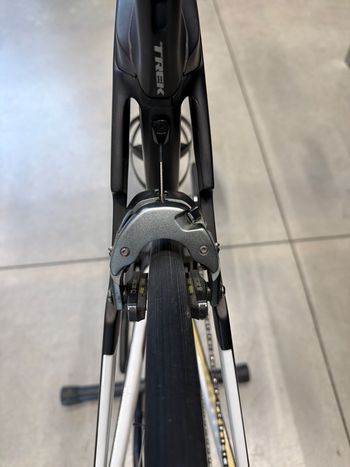 Used Trek Madone 9 Series 2017 Road & Gravel, Black — image 10 of 11