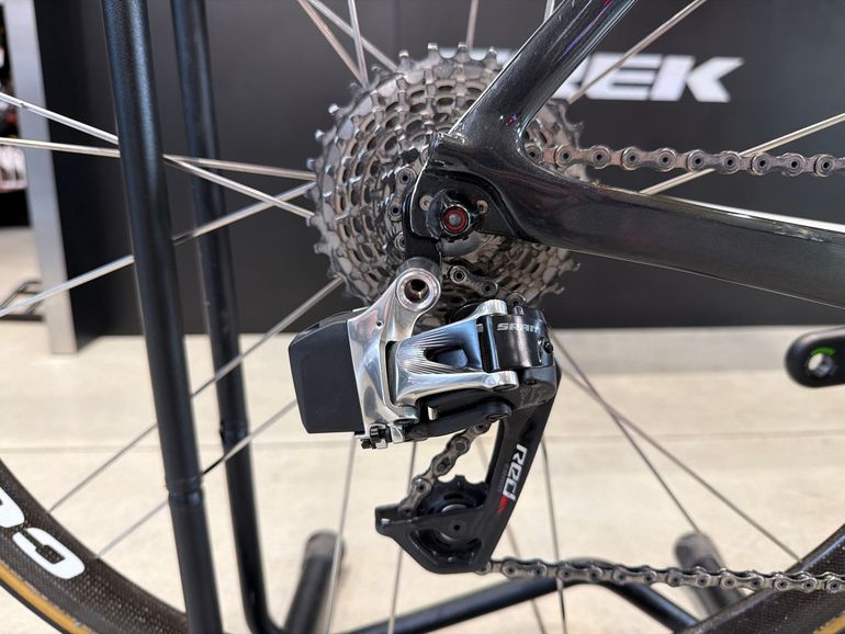 Used Trek Madone 9 Series 2017 Road & Gravel, Black — image 3 of 11