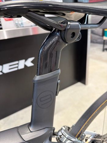 Used Trek Madone 9 Series 2017 Road & Gravel, Black — image 8 of 11