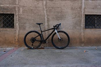 Used BMC URS THREE 2024 2024 Road & Gravel — image 2 of 12