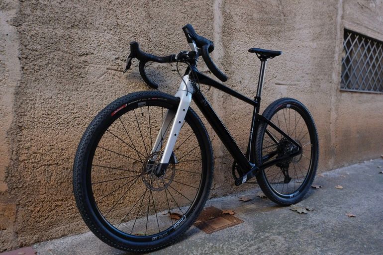 Used BMC URS THREE 2024 2024 Road & Gravel — image 6 of 12