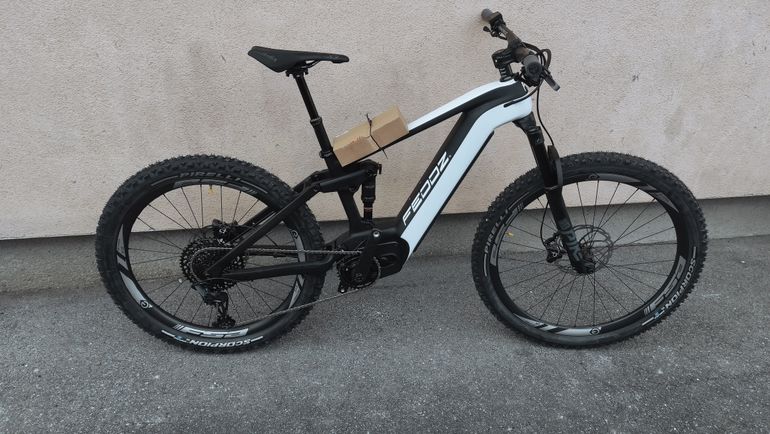 Used feddz FULLY Light PFC1 - Feddz Carbon 2023 Mountainbike, White — image 2 of 5