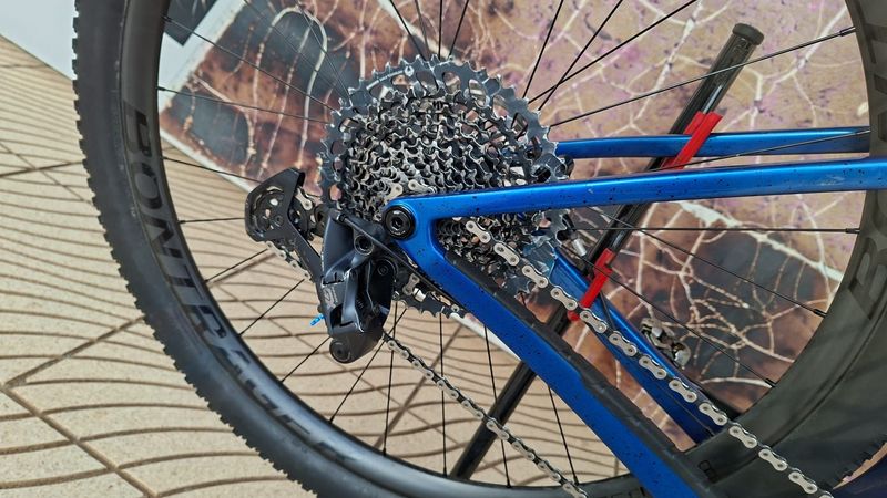Used Trek Procaliber SRAM GX Eagle 2022 Mountainbike, Blue — image 3 of 16