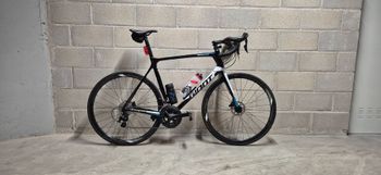 Used Giant Tcr Shimano 105 2018 Road & Gravel, White — image 1 of 9