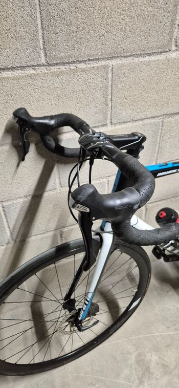 Used Giant Tcr Shimano 105 2018 Road & Gravel, White — image 5 of 9