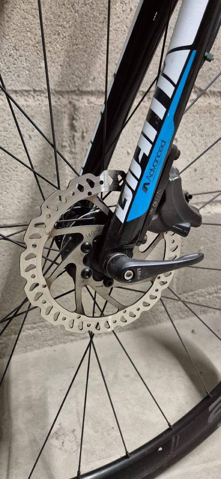 Used Giant Tcr Shimano 105 2018 Road & Gravel, White — image 6 of 9