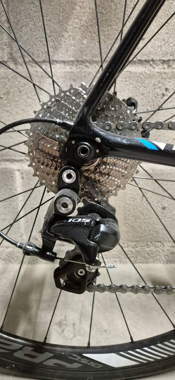 Used Giant Tcr Shimano 105 2018 Road & Gravel, White — image 3 of 9