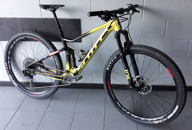 Used Scott Spark RC 900 Comp 2020 Mountainbike, Black — image 2 of 4
