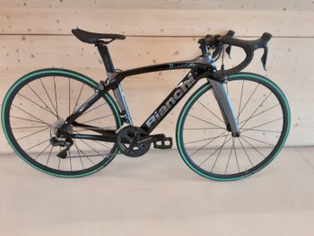Used Bianchi Oltre XR4 CV Carbon Ultegra Di2 2021 2021 Road & Gravel