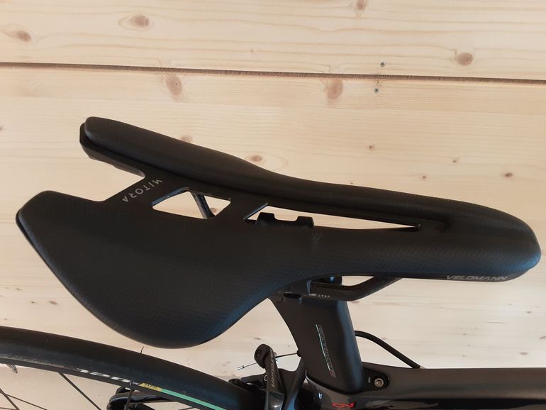 Used Bianchi Oltre XR4 CV Carbon Ultegra Di2 2021 2021 Road & Gravel, Black — image 8 of 9