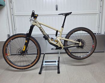 Used Santa Cruz Nomad Other 2020 Mountainbike, Black — image 2 of 10