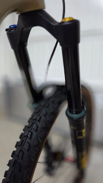 Used Santa Cruz Nomad Other 2020 Mountainbike, Black — image 8 of 10