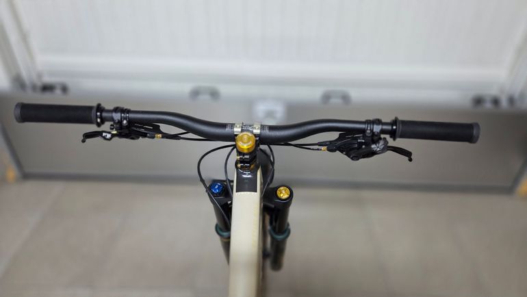 Used Santa Cruz Nomad Other 2020 Mountainbike, Black — image 6 of 10