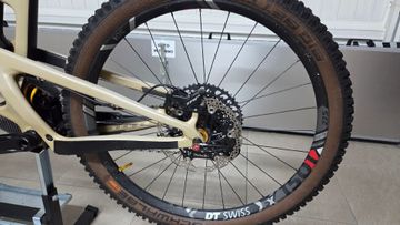 Used Santa Cruz Nomad Other 2020 Mountainbike, Black — image 3 of 10