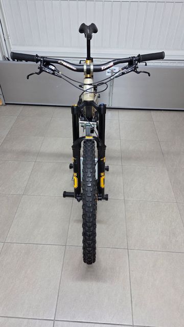 Used Santa Cruz Nomad Other 2020 Mountainbike, Black — image 5 of 10