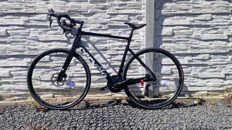 Käytetty Cervélo Caledonia 105 Di2 2025 2025 Road & Gravel