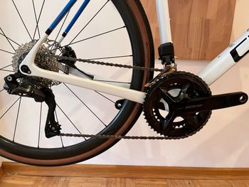 Used CUBE CROSS RACE C:62 SLX 2024 2024 Road & Gravel, White — image 3 of 14
