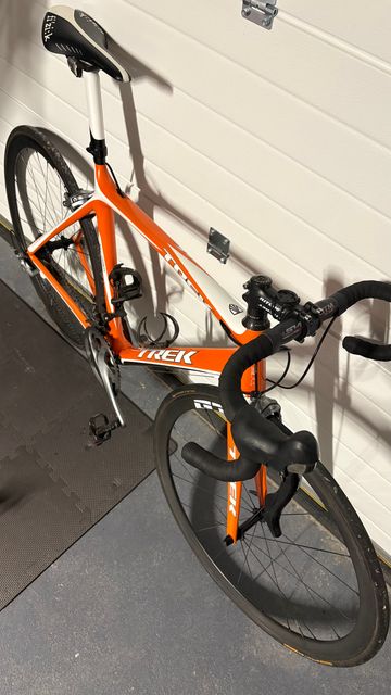 Trek Madone 6.9 2017 Road & Gravel d'occasion — image 4 sur 6