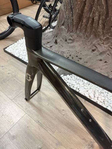 Brugt Scott Addict RC 40 Frameset 2024 Road & Gravel — billede 2 af 7