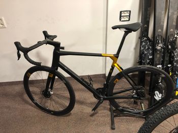 Used Merida Scultura 50 Edition 2022 Road & Gravel, Black — image 5 of 6