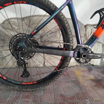 Used Rebel Xc Pro 2025 Mountainbike, Orange — image 3 of 10