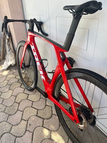 Used Trek Madone SLR 7 Gen 7 2024 2024 Road & Gravel, Rojo — image 3 of 4